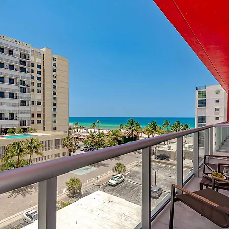 Hollywood Beach Rooftop Pool Balcony